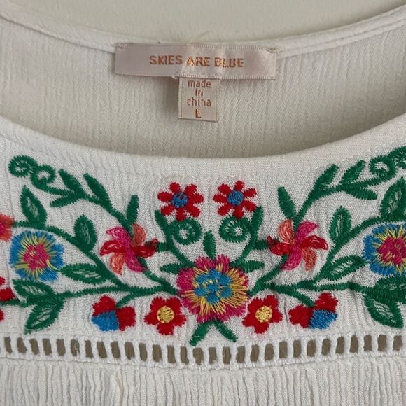 Skies Are Blue Embroidered Peasant Top | Size Large - Picture 3 of 5